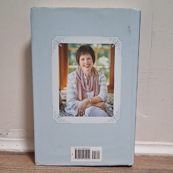 Cottage by the Sea Book - Picture 2 of 3